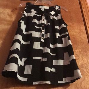 Black and white Business top